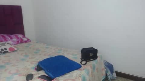kenia_nihiara online show from June 10, 6:01 am