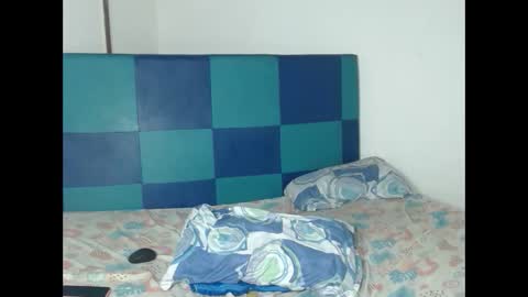 kenia_nihiara online show from June 5, 3:02 am