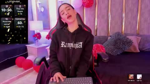 keniavelvet  online show from February 20, 4:31 pm