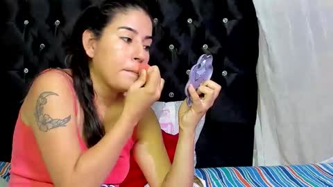 kenia walker online show from March 3, 11:17 am