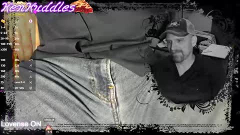 Snapshot of kenkuddles chatting on September 27, 3:26 am Ken Kuddles online show from September 27, 3:26 am