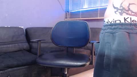 kenny online show from February 16, 3:43 pm