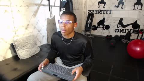 Kenny Thompson online show from February 27, 8:45 pm