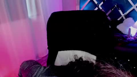 Kenzie online show from February 26, 8:25 pm