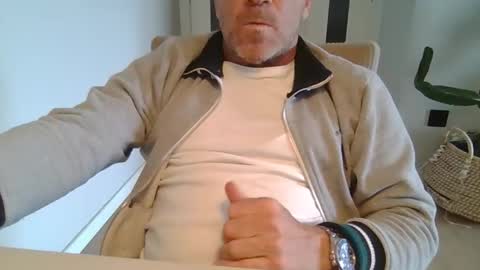 Anton online show from April 19, 4:30 pm