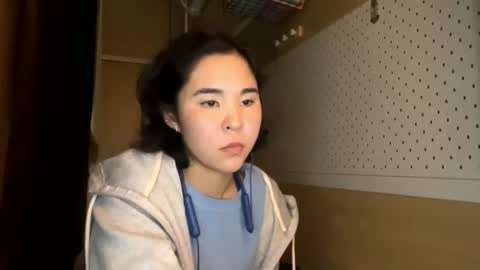 Jenny  online show from April 5, 9:28 am