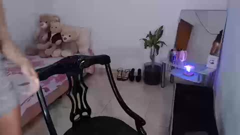 Mia  online show from March 12, 2:21 pm