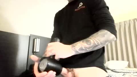 kevabbs08 online show from December 17, 10:00 am