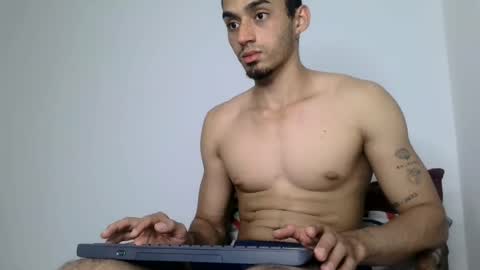 kevin777623 online show from July 17, 11:39 pm