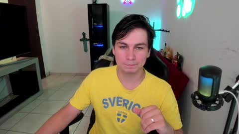 Kevin online show from February 2, 12:09 am