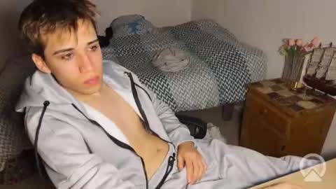 kevonly online show from June 25, 8:52 am