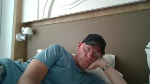 kevlooking4sez online show from June 15, 1:14 pm