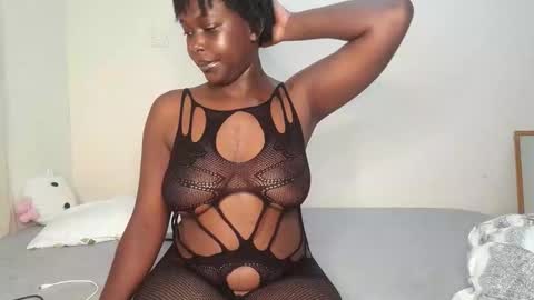 keyla online show from April 16, 9:39 pm