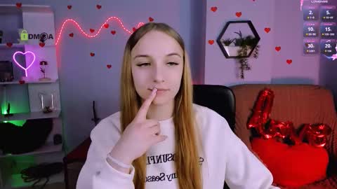 Keylas online show from March 8, 1:04 pm