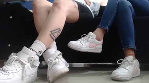     online show from February 18, 3:10 pm