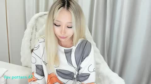 KHAESOO3 Yuna online show from March 9, 11:46 pm