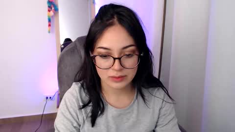 Liss online show from November 24, 1:59 am