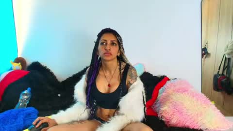 khaleesy online show from July 28, 2:13 pm