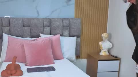 khalifa online show from November 24, 8:40 pm