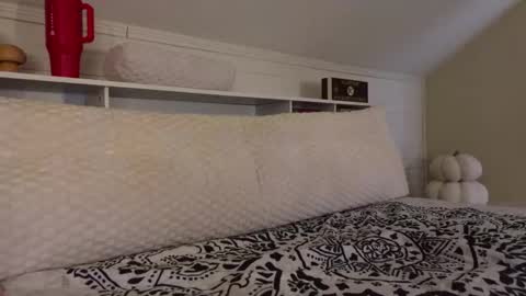 Khaya online show from February 2, 9:11 pm