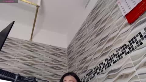 khloe33 online show from December 5, 6:45 am