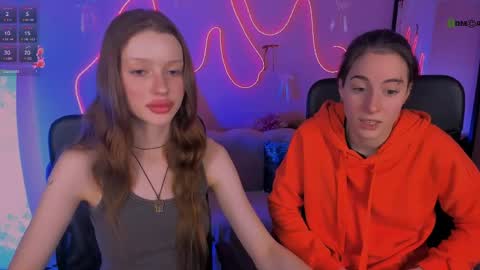 khloebeauty online show from April 1, 7:11 pm