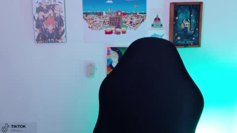 khozler_ online show from June 6, 2:17 am