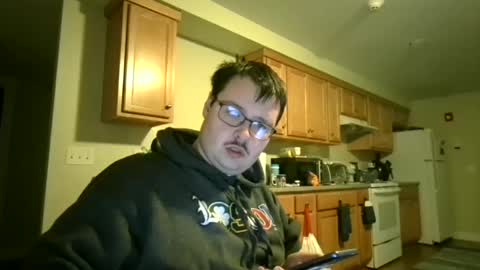 Snapshot of ki983799 chatting on March 8, 1:17 am CJ online show from March 8, 1:17 am