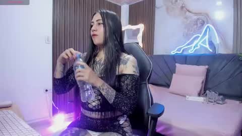 KIARA  online show from May 20, 3:25 am