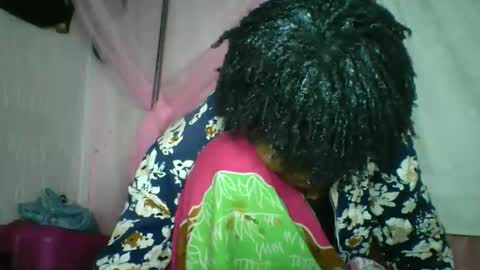 kiarah 69 online show from May 19, 1:56 am