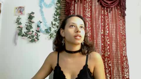 kiaralenon online show from March 8, 1:50 am