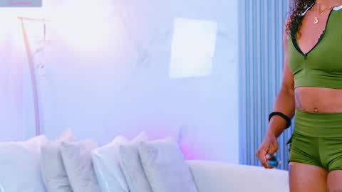 kiaratentation online show from February 1, 7:33 pm