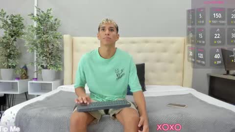 Kieran Derek online show from February 25, 3:31 am