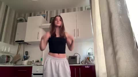 Ola my name is Lissa  Lets hit 10 Thumbs Up together   online show from March 9, 1:59 pm