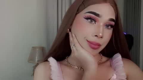 Snapshot of kiethmadison_miller chatting on October 31, 11:54 am Im Mia online show from October 31, 11:54 am