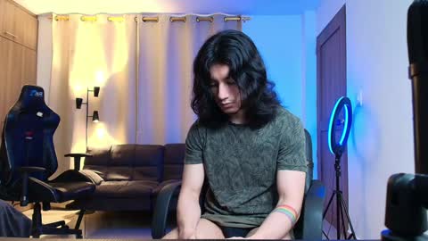 Snapshot of kikeruiz_19 chatting on December 31, 2:47 pm kikeruiz 19 online show from December 31, 2:47 pm