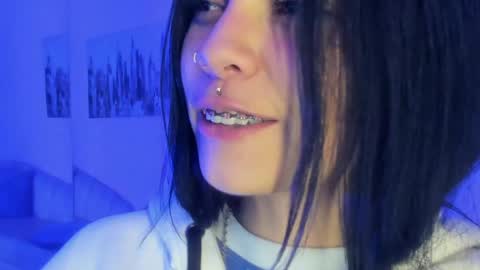 kIKI online show from December 28, 7:44 am