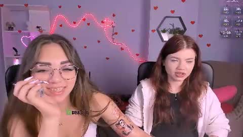 kiki_swan online show from June 17, 7:08 pm