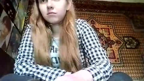 kikibang_ online show from February 3, 8:18 am