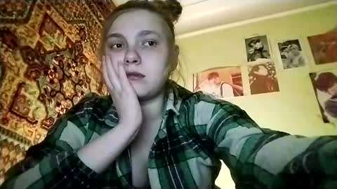 kikibang_ online show from April 5, 6:38 pm