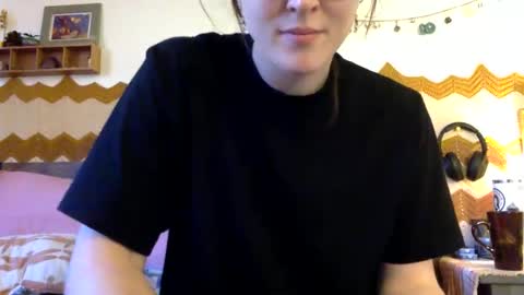 kikiraebabyy online show from February 12, 4:33 pm