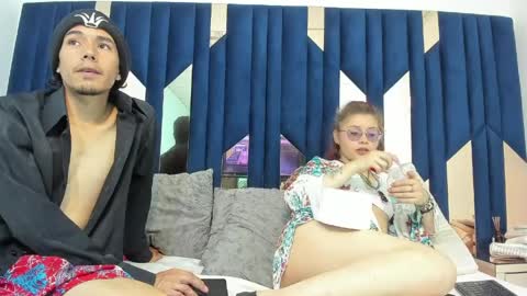 kikyoanddrey online show from April 7, 4:31 pm