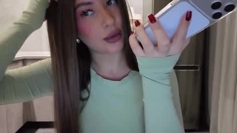 EvaAnna online show from March 2, 9:21 pm