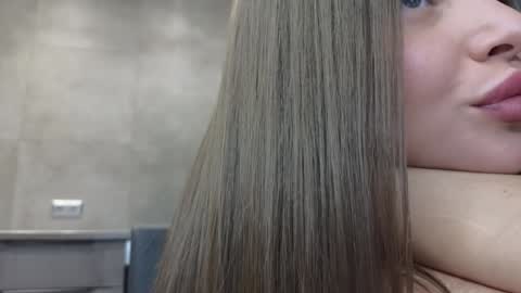 EvaAnna online show from December 19, 10:32 pm