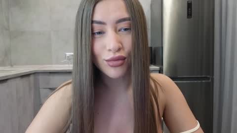 EvaAnna online show from February 6, 8:56 pm