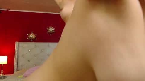 Mia  Kim online show from February 21, 4:21 pm