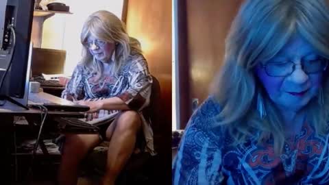 kim crossdresser     no nude room and clean chat only. online show from February 23, 3:47 pm