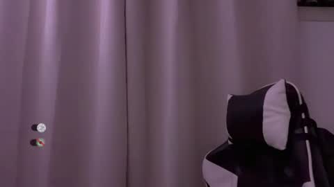 KYLIE online show from November 29, 10:50 pm