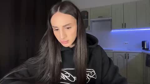 Kim Oberlin online show from February 17, 9:47 pm