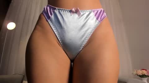 Kim online show from October 28, 4:08 pm